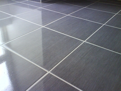 How to lay tiles on the floor